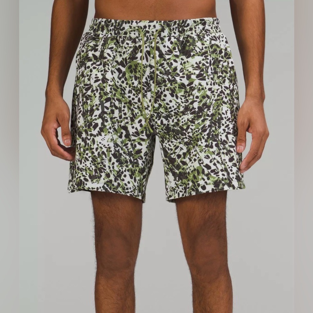 Lululemon men’s 7” pool shorts
